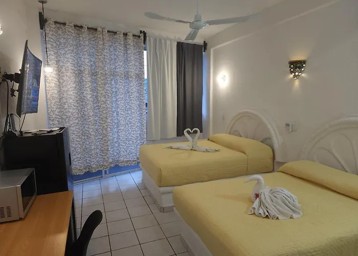 Lovely Studio Apartment With Balcony Ac & Wi-Fi, Minutes From Downtown!